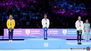 podium aa wag ph simone ferraro sfa01220